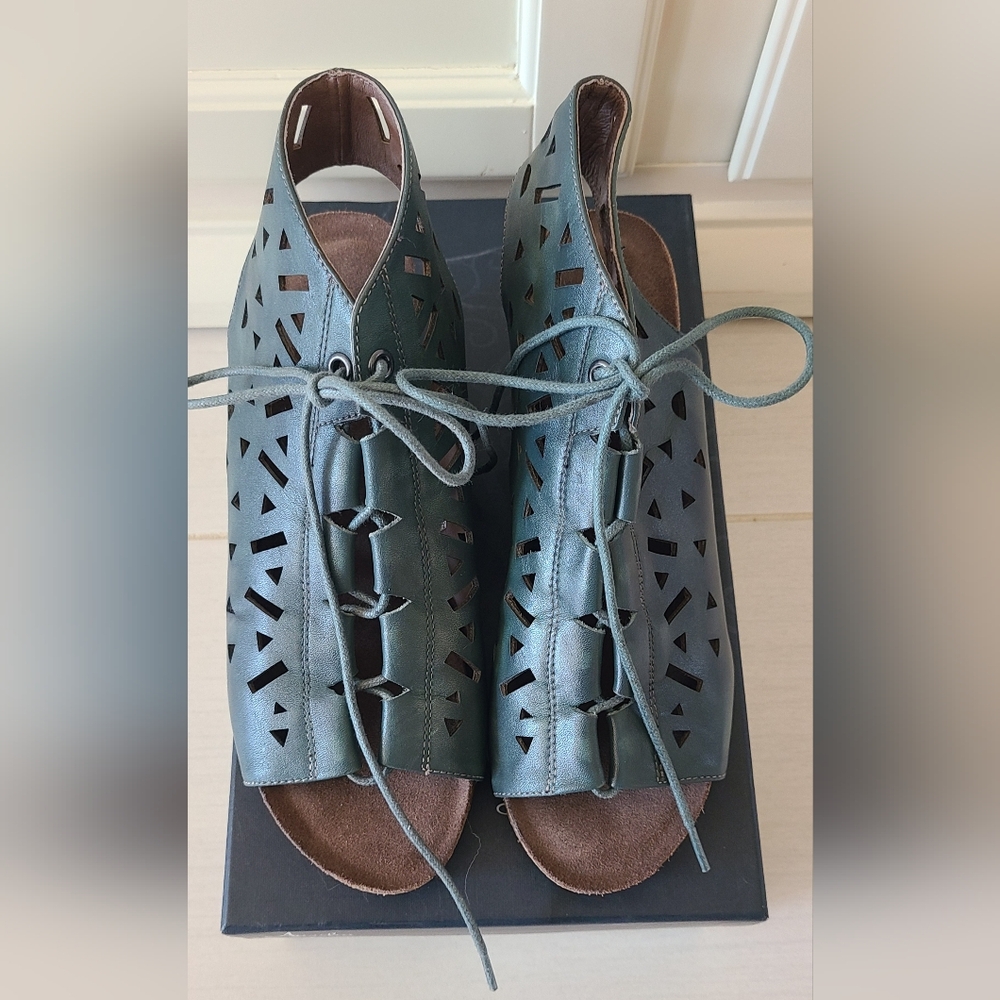 Anesha Riley Shoes Aqua Burnished Leather New With Box Size 38 Lace-up Green
